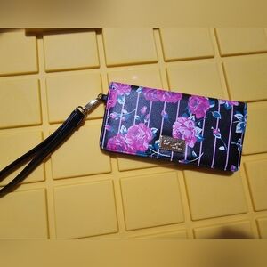 Luv Betsey by Betsey Johnson Wristlet Wallet Rosebud LBHALEY Floral